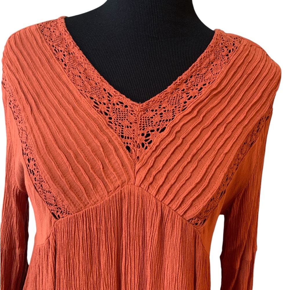 Adiva Burnt Orange Bell Sleeve Lace Detail Crepe Flowy Top Women’s Medium - Picture 3 of 7